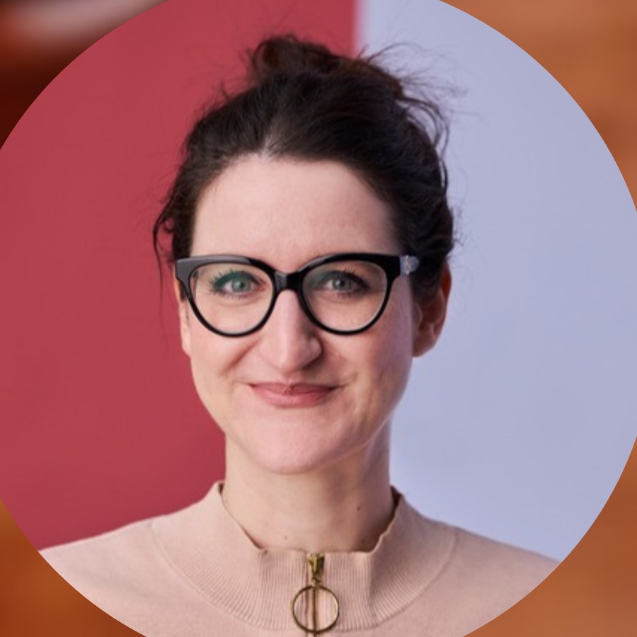 Portr&auml;t von Mona Lang
